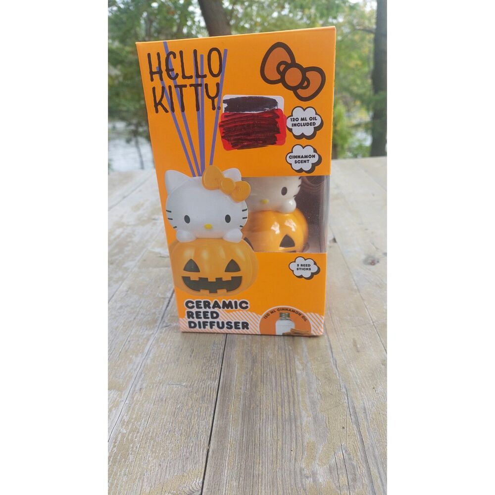 Hello Kitty Halloween Ceramic Reed Diffuser Jack-O-Lantern, Cinnamon Scent, NIB
